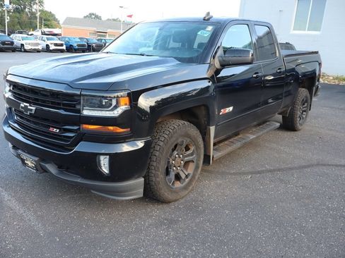 Used 2019 Chevrolet Silverado 1500 LT w/ All Star Edition AWD/4WD image 2
