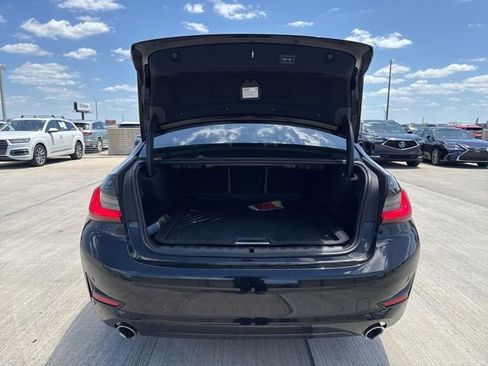 Used 2021 BMW 330i Sedan w/ Premium Package image 9