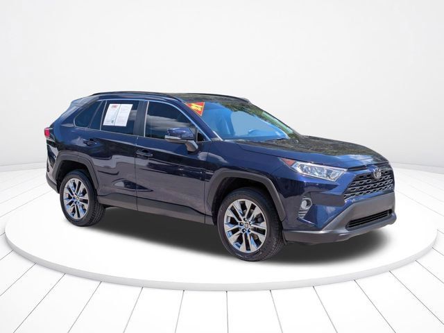 Used 2021 Toyota RAV4 XLE Premium FWD image 2