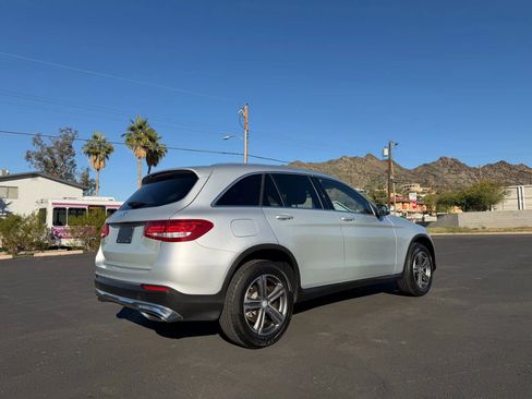 Used 2017 Mercedes-Benz GLC 300 image 5