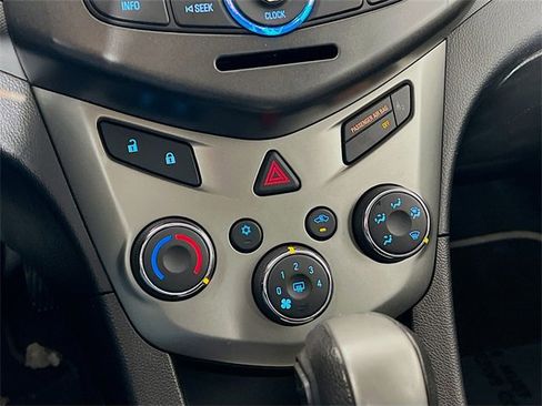 Used 2015 Chevrolet Sonic LT image 17