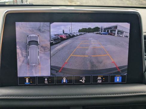 Used 2021 Chevrolet Tahoe Z71 w/ Z71 Signature Package image 23