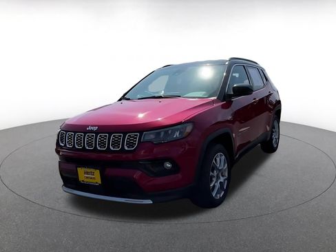 Used 2025 Jeep Compass Limited AWD/4WD image 7