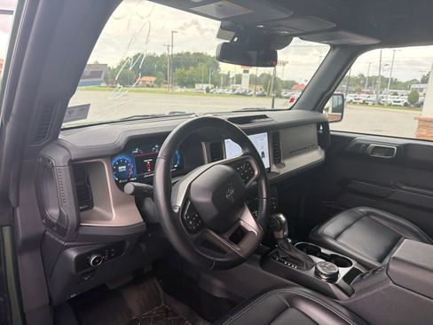 Used 2025 Ford Bronco Outer Banks AWD/4WD image 4