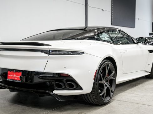 Used 2019 Aston Martin DBS Superleggera RWD image 8