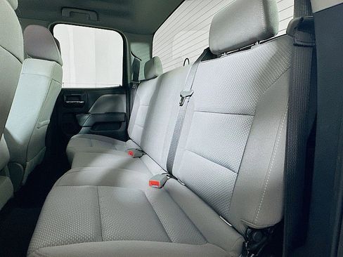 Used 2019 Chevrolet Silverado 1500 Custom w/ Custom Convenience Package image 19