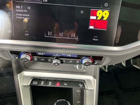 Used 2025 Audi Q3 2.0T Premium image 13