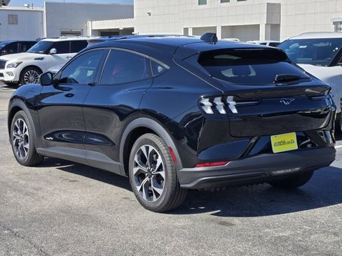 Certified 2025 Ford Mustang Mach-E Select image 7