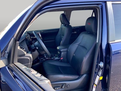 Used 2019 Toyota 4Runner TRD Off-Road Premium AWD/4WD image 8