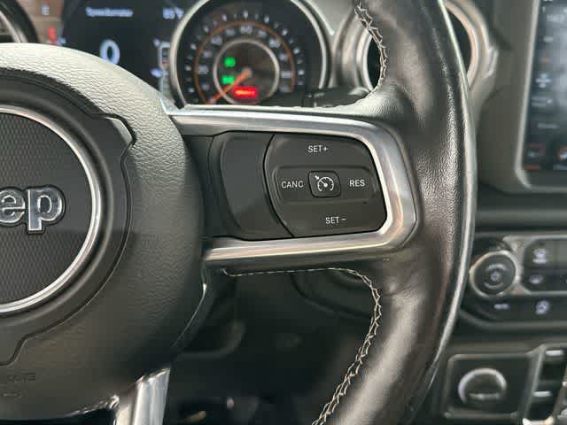 Used 2019 Jeep Wrangler Unlimited Sahara AWD/4WD image 9