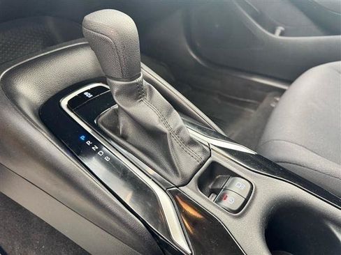 Used 2022 Toyota Corolla LE FWD image 21