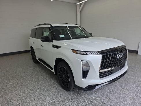 New 2026 INFINITI QX80 4WD w/ Sport Exterior Package image 7