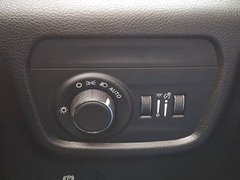 Certified 2023 Jeep Grand Cherokee Altitude image 26