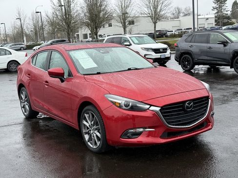 Used 2018 MAZDA MAZDA3 Grand Touring w/ Premium Equipment Package image 2