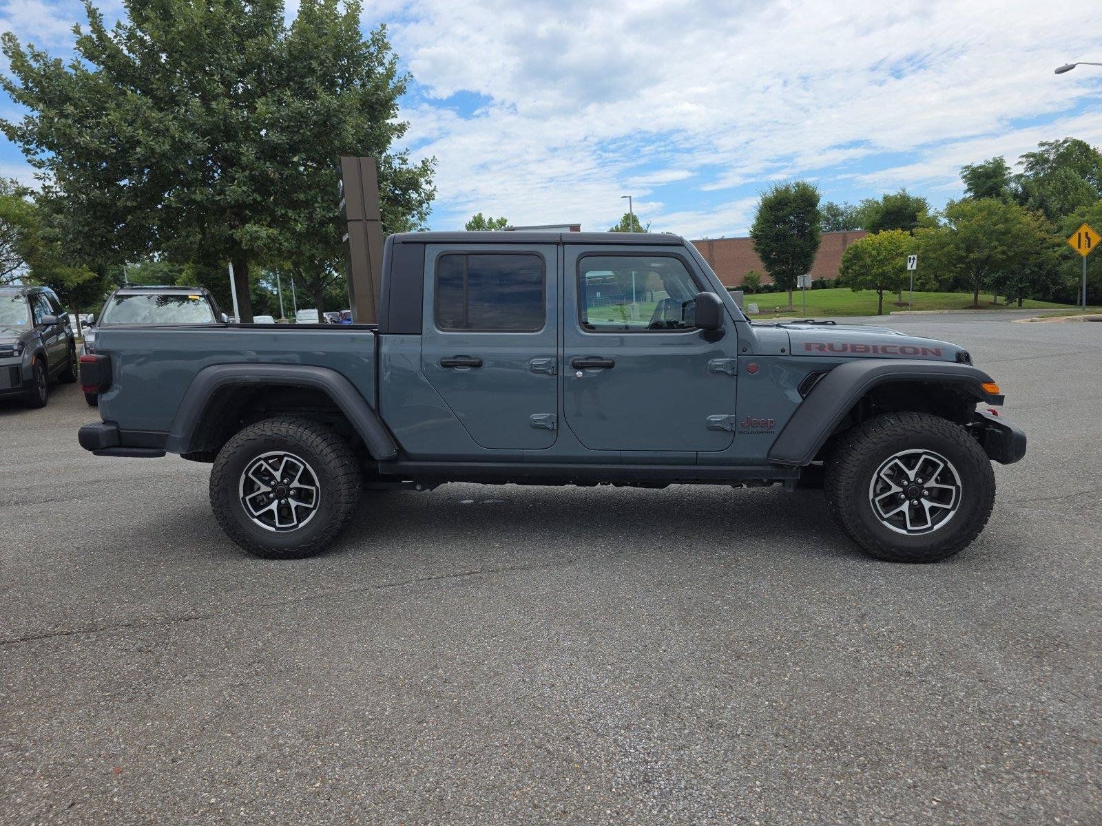 Used 2026 Jeep Gladiator Rubicon AWD/4WD image 8