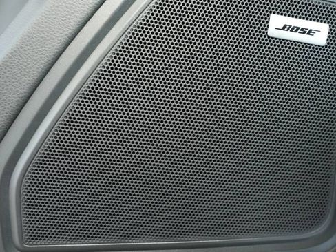 Certified 2025 Porsche Macan image 31