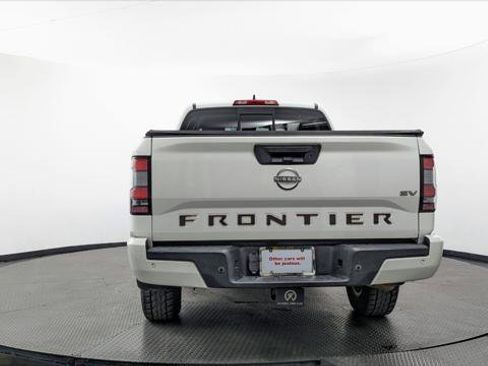 Used 2022 Nissan Frontier SV w/ Technology Package RWD image 7
