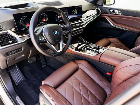 New 2026 BMW X5 xDrive40i w/ Premium Package image 12