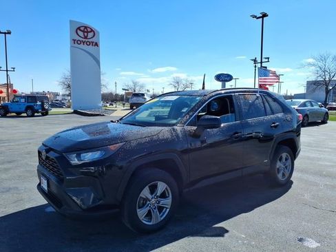 Certified 2022 Toyota RAV4 LE image 8