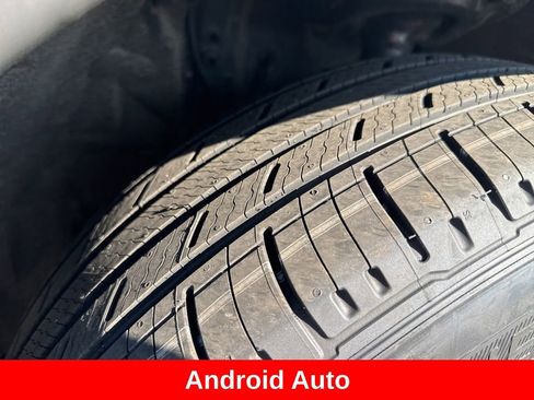 Used 2024 Toyota Highlander XLE image 16