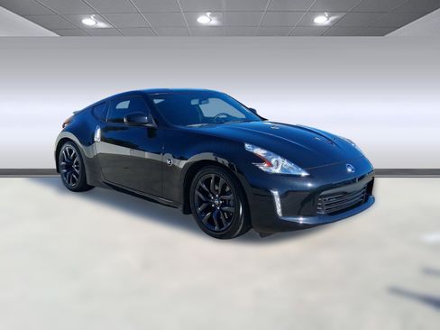 Used 2016 Nissan 370Z Coupe image 7