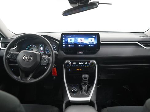 Used 2022 Toyota RAV4 LE AWD/4WD image 15