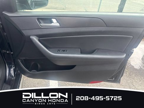 Used 2015 Hyundai Sonata Sport w/ Option Group 04 FWD image 16