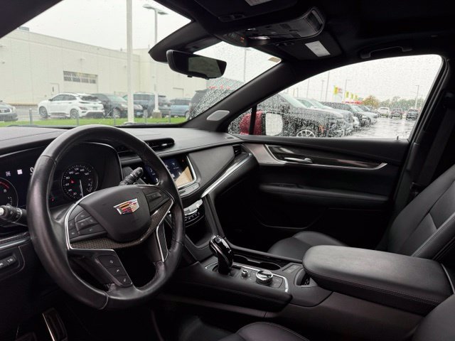 Used 2024 Cadillac XT5 Sportv w/ Technology Package AWD/4WD image 14