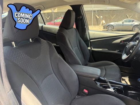 Used 2018 Toyota Prius Four FWD image 14