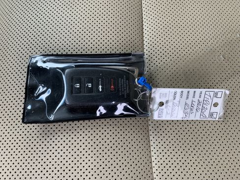 Used 2016 Lexus ES 350 w/ Premium Package w/Wood Trim FWD image 37