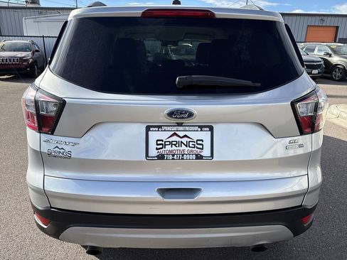 Used 2018 Ford Escape SE image 4
