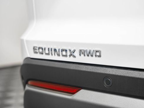 New 2026 Chevrolet Equinox LT w/ Convenience Package II image 7