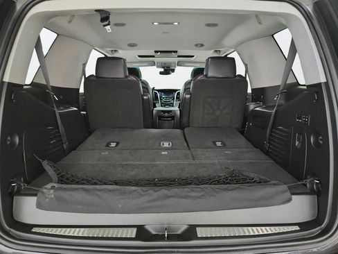 Used 2018 Cadillac Escalade Luxury AWD/4WD image 38