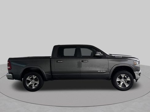 Used 2019 RAM 1500 Laramie AWD/4WD image 7