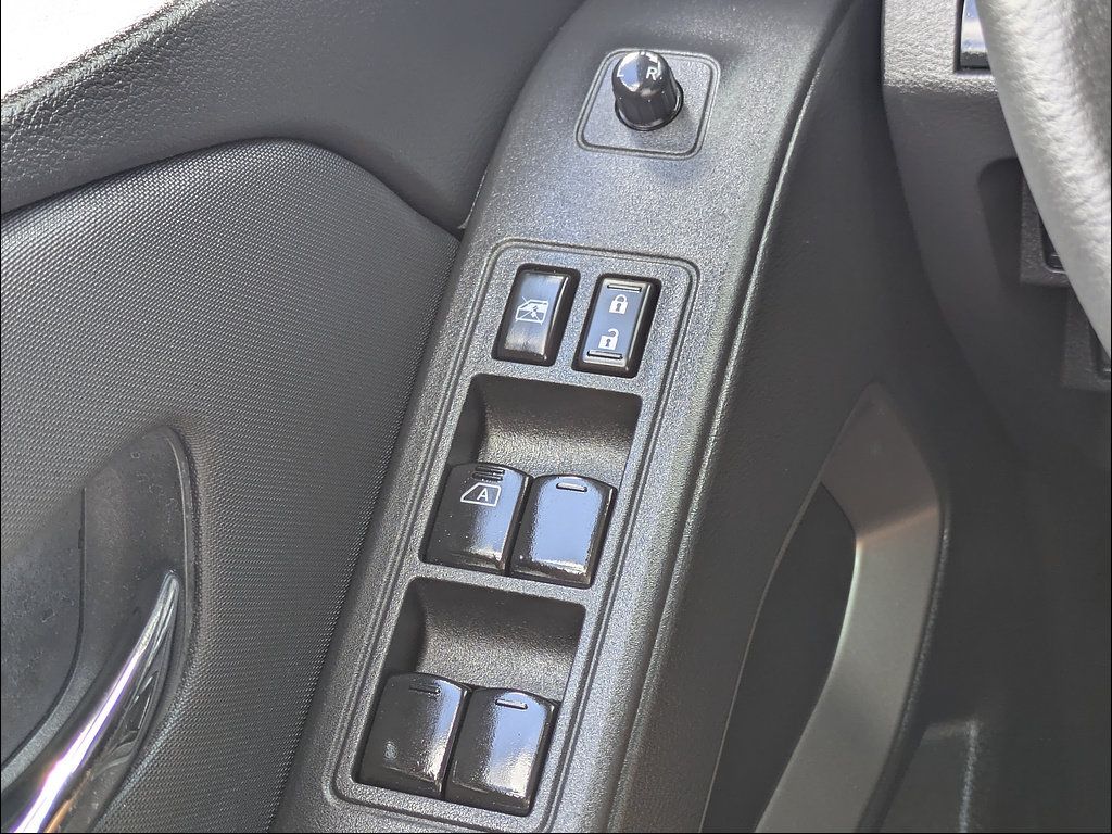 Used 2024 Nissan Frontier SV w/ Technology Package RWD image 28