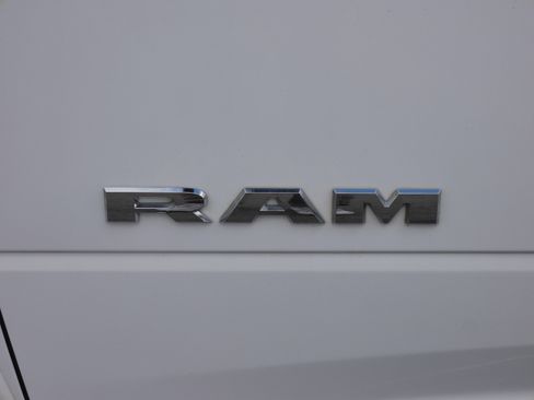 Used 2019 RAM 2500 Laramie image 19