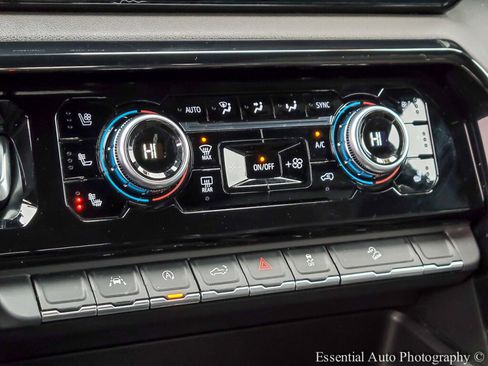 Used 2022 GMC Sierra 1500 AT4 w/ AT4 Preferred Package image 26