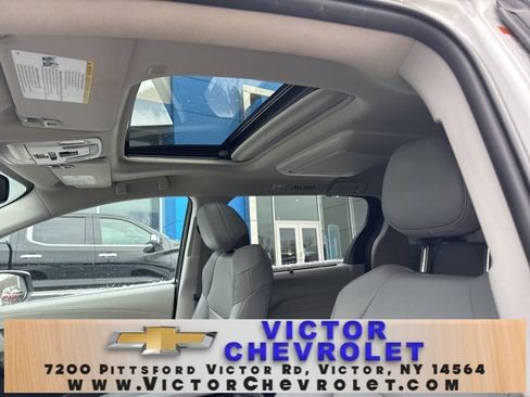Used 2023 Toyota Sienna XLE image 25