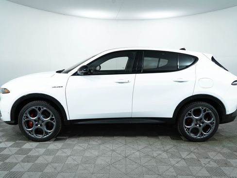 New 2024 Alfa Romeo Tonale Veloce image 6