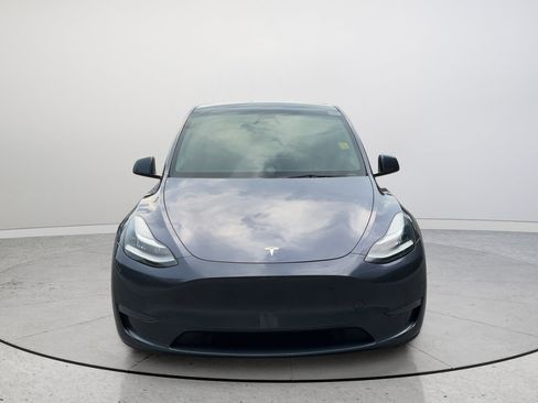 Used 2023 Tesla Model Y AWD image 3