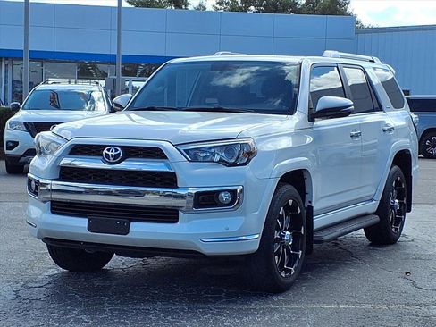 Used 2018 Toyota 4Runner Limited image 31