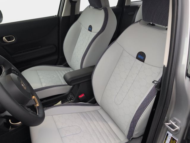 New 2026 MINI Cooper 4-Door Hardtop FWD image 11