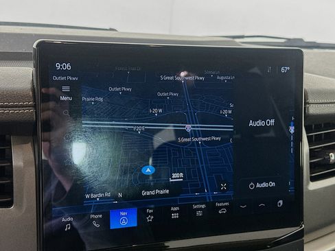 Used 2024 Ford Expedition XLT image 22