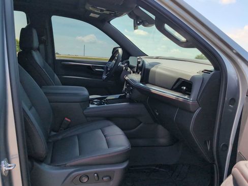 Used 2026 Chevrolet Tahoe RST w/ Sun And Tow Package AWD/4WD image 28