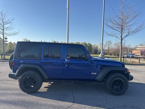 Used 2018 Jeep Wrangler Unlimited Sport S image 4