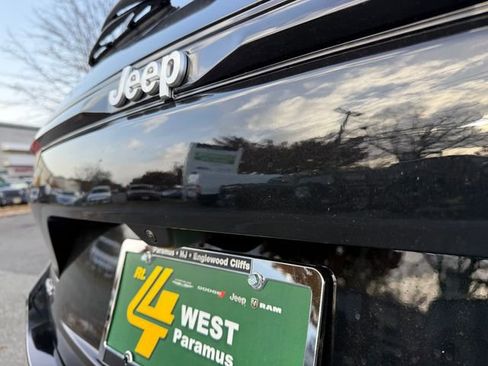 New 2025 Jeep Grand Cherokee Limited w/ MOPAR Finishing Package image 7