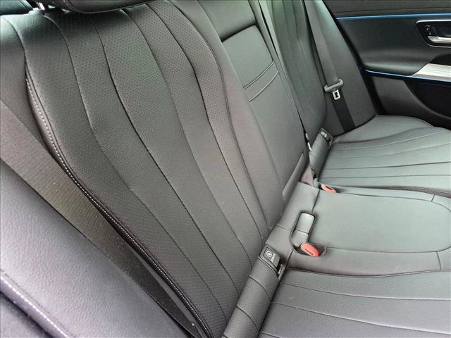 Used 2024 Mercedes-Benz E 350 4MATIC Sedan image 18