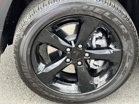 New 2025 Jeep Grand Cherokee L Altitude AWD/4WD image 16