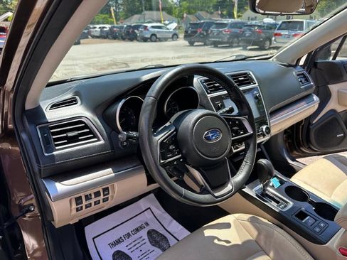 Used 2019 Subaru Outback 3.6R Limited AWD/4WD image 25