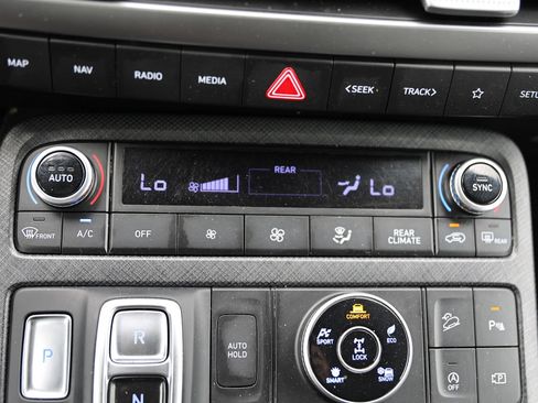 Certified 2024 Hyundai Palisade Limited AWD/4WD image 33